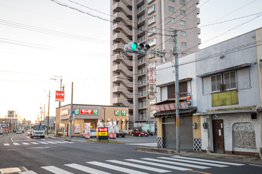 国道1号線鳴海栄交差点オアシス
